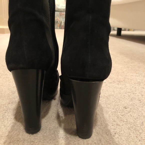 Barely worn Steve Madden black booties high heel - Picture 4 of 6